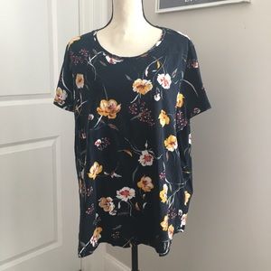 ⭐️Maurices 24/7 Tee Shirt⭐️